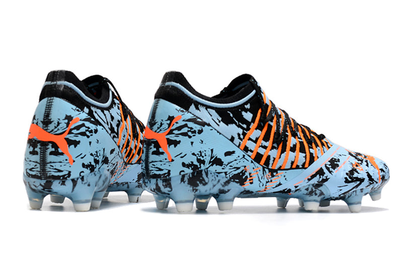 Crampons Future Z 1.3 Teazer FG de Le 12 -ème Maillot, pointes en acier pour football, fixation robuste et design performant.