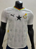 Maillot Ghana 2025-26 Le 12 -ème Maillot, maillot de football, vue de face avec logo et détails du design.