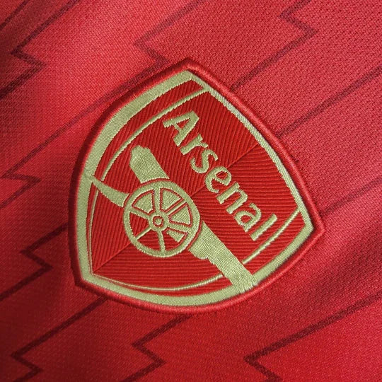 Maillot domicile Arsenal 2023-2024 de Le 12-ème Maillot, maillot de football avec logo et design officiel.