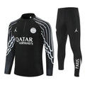 Ensemble de football PSG Spécial noir pour enfants 25/26, maillot de la marque Le 12 -ème Maillot, avec logo et détails noirs