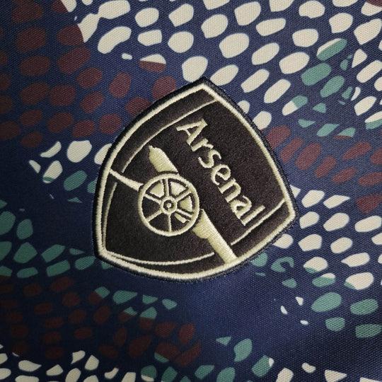 Maillot Arsenal édition spéciale Le 12, maillot de football rouge avec logo et détails, vue de face.