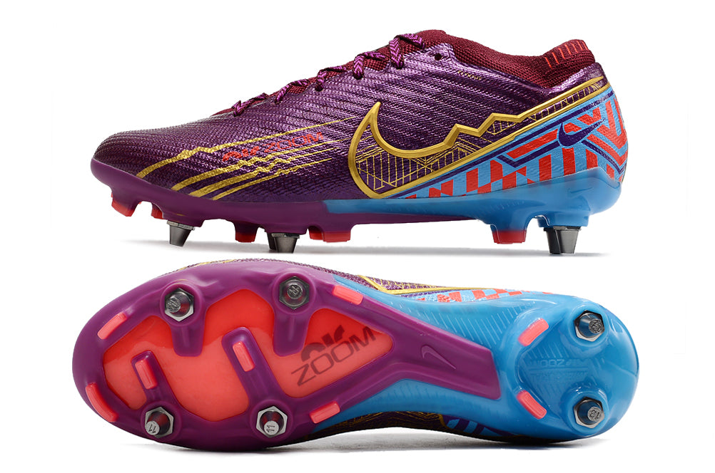 Crampons Mercurial Vapor XV Elite de Le 12 -ème Maillot, semelle en caoutchouc et crampons métalliques pour football.