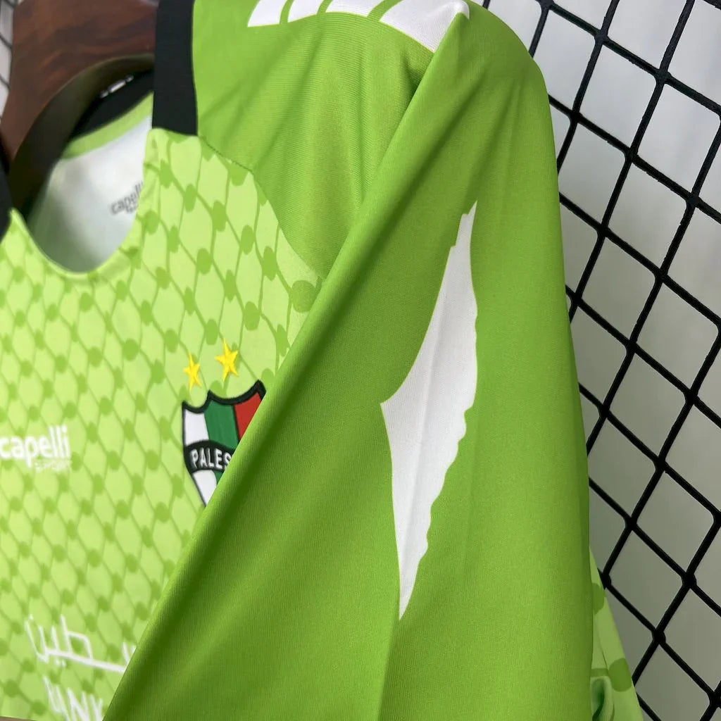 Maillot Palestine 2025/26 de la marque Le 12 -ème Maillot, vue de face avec logo et design distinctif.