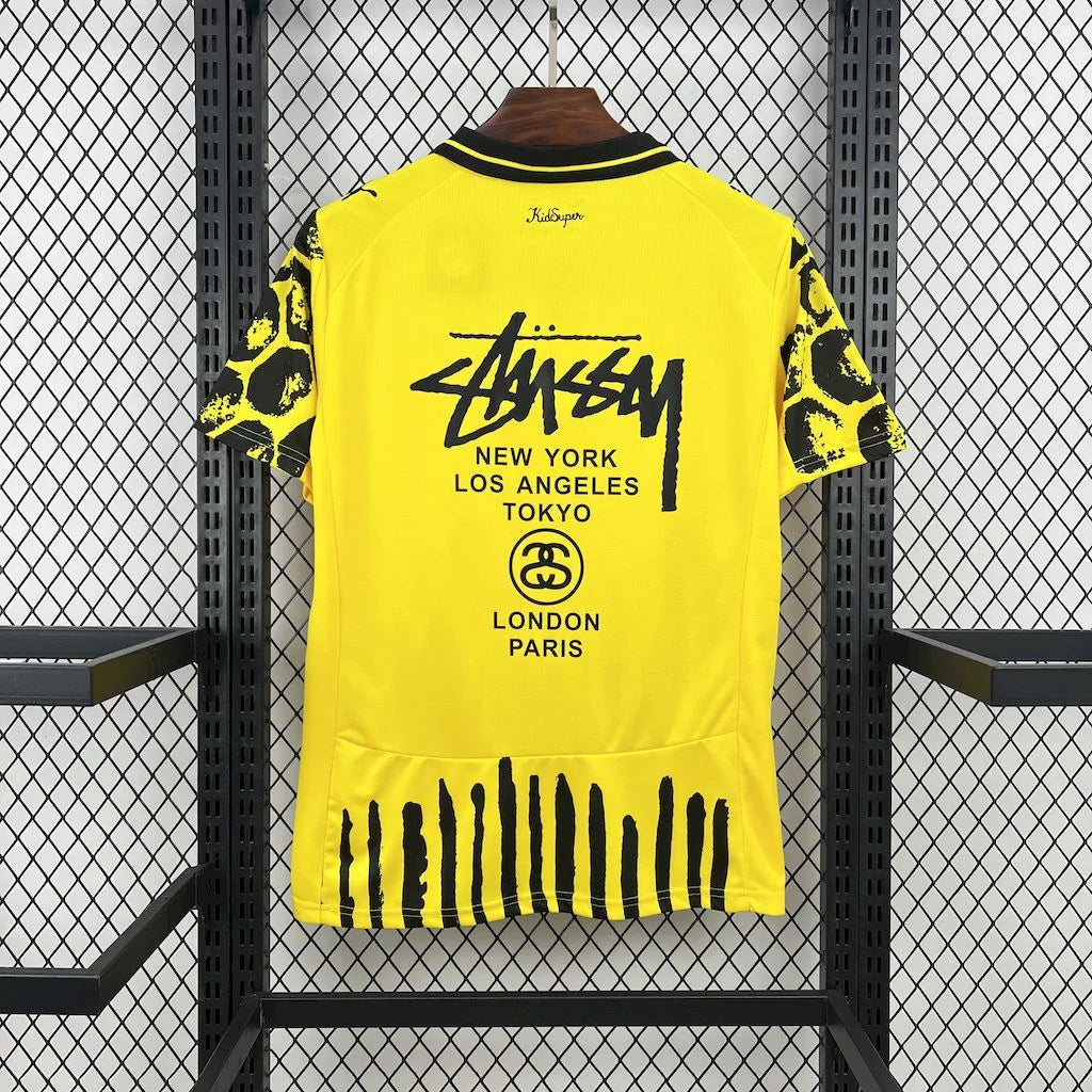 Maillot Dortmund concept 2025-26, maillot de football Le 12 -ème Maillot avec design moderne et couleurs dominantes noir et jaune.