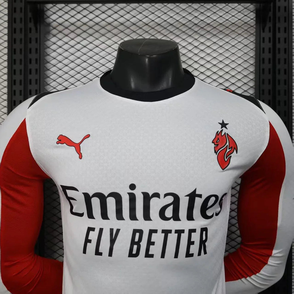 Maillot à manches longues du AC Milan 2025-26, marque Le 12-ème Maillot, vue de face avec logo et design du club.