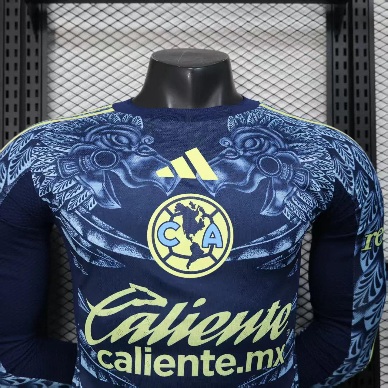 Maillot à manches longues de l'équipe América 2025-26, marque Le 12 -ème Maillot, vue de face avec logo et détails du design.