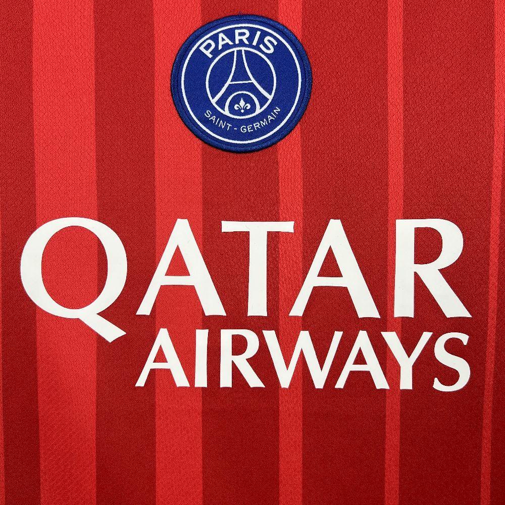 Maillot extérieur PSG 2025-26 Le 12-ème Maillot, maillot de football bleu avec logo du PSG et détails du design.