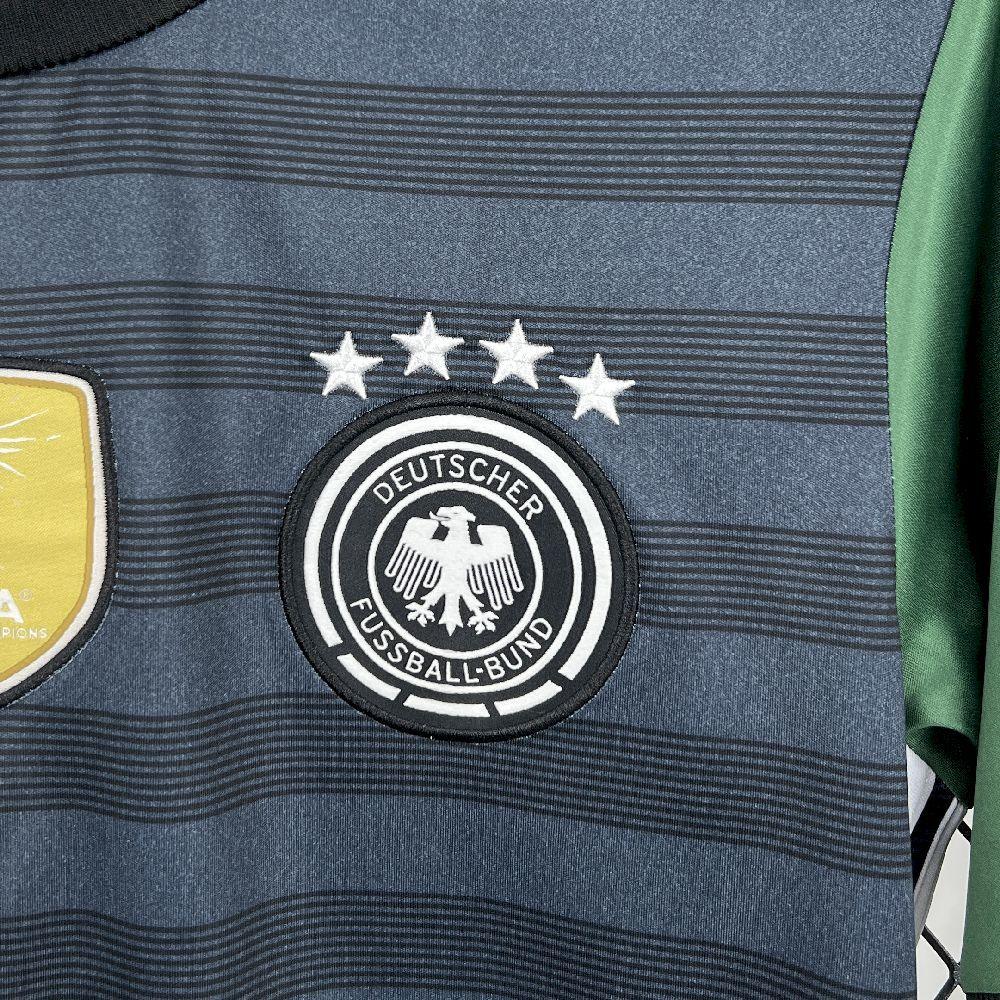 Maillot de football Allemagne 2025-26, marque Le 12 -ème Maillot, vue front avec design moderne et logo officiel.