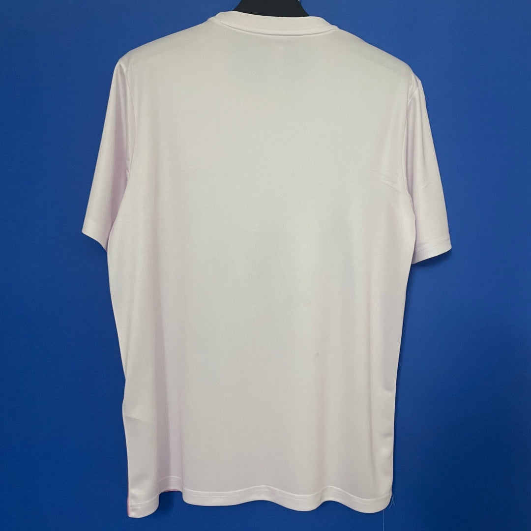 Maillot de football Brésil rose 25/26 Le 12 -ème Maillot, maillot spécial pour enfants, vue de face avec logo et détails colorés