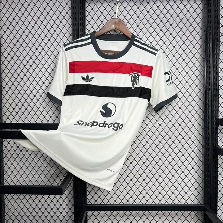 Maillot third Manchester United 2024-2025 Le 12 -ème Maillot, devant avec logo et design moderne, tissu sportif bleu et rouge