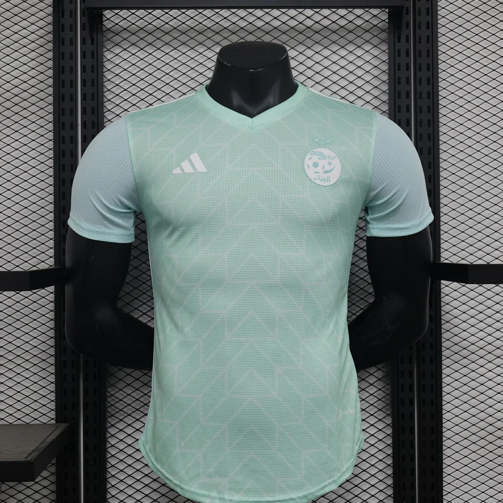 Maillot de football Algérie Le 12 -ème Maillot, modèle Concept 2024-2025, vue de face avec logo et détails du design.