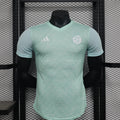 Maillot de football Algérie Le 12 -ème Maillot, modèle Concept 2024-2025, vue de face avec logo et détails du design.