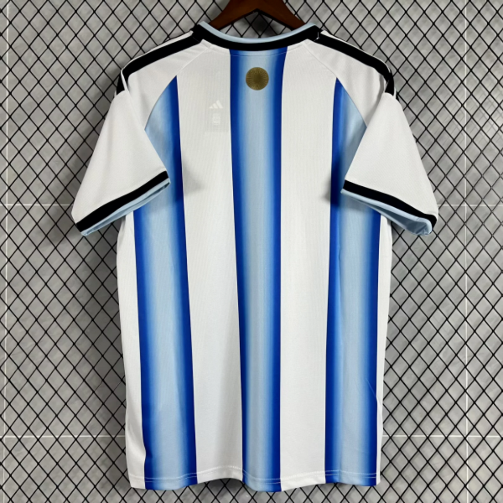 Maillot domicile Argentine 25/26 Le 12 -ème Maillot, maillot de football avec logo et couleurs traditionnelles argentines.