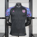Maillot FC Barcelone Concept 2026-27 de Le 12 -ème Maillot, maillot de football bleu avec logo du club et détails modernes.