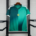 Maillot domicile 25/26 de l'équipe Nord Irlande, marque Le 12 -ème Maillot, vue de face avec logo et détails du maillot.