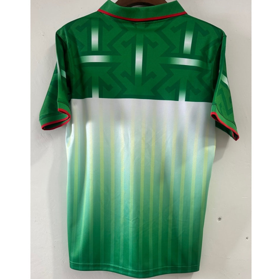 Maillot domicile rétro du Maroc 1994, marque Le 12 -ème Maillot, portant le design classique de l'équipe nationale.