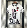 Maillot 24/25 Japon anime style polo Le 12-ème Maillot, design inspiré de l'anime japonais, vue de face avec détails colorés.