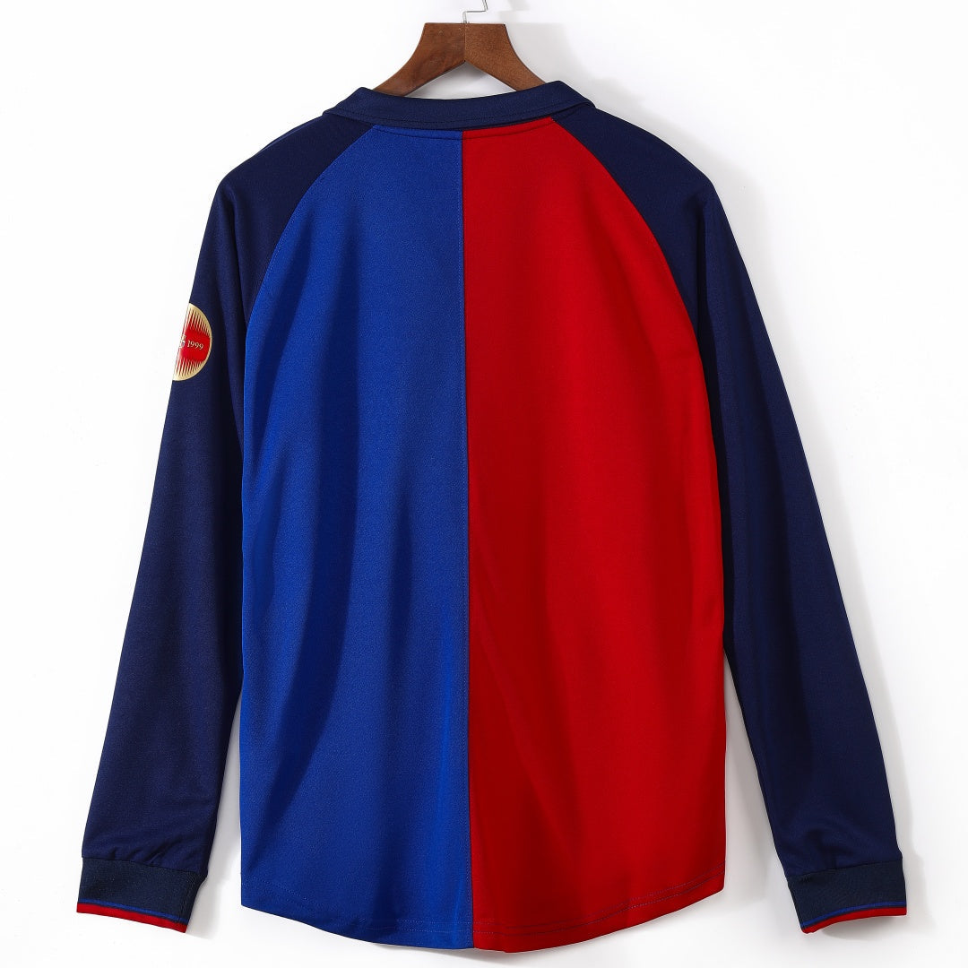 Maillot domicile rétro FC Barcelone 1999-2000 à manches longues, marque Le 12 -ème Maillot, vue de face.