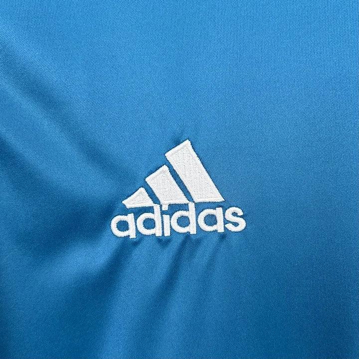 Maillot de football Real Madrid 2017-2018 rétro, marque Le 12 -ème Maillot, vue de face avec logo et détails du design.