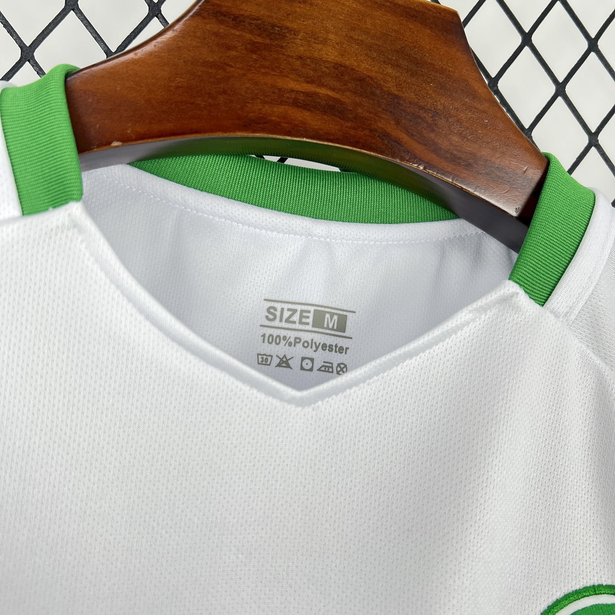 Maillot de football irlandais Concept 2026 de la marque Le 12 -ème Maillot, vue de face avec design distinctif