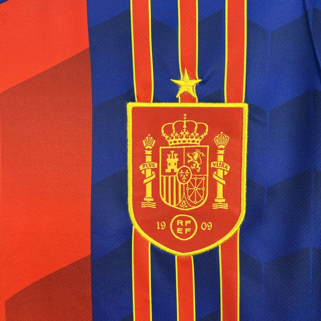 Maillot Espagne 2025 de Le 12 -ème Maillot, maillot de football avec drapeau espagnol et logo de l'équipe nationale.