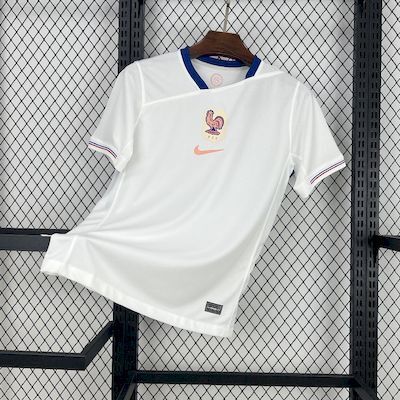 Maillot extérieur 25/26 France Le 12 -ème Maillot, maillot de football bleu avec logo national, vue de face.