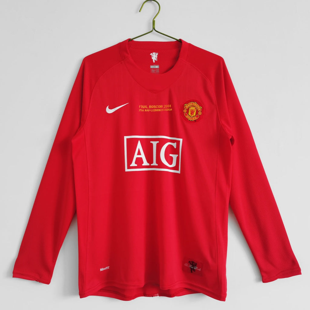 Maillot domicile rétro Manchester United 2007-2008 à manches longues, fabriqué par Le 12-ème Maillot, vue de face.