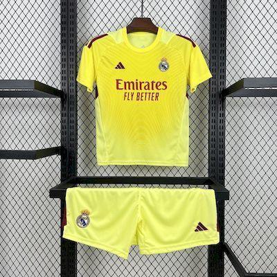 Maillot de gardien pour enfant Real Madrid 2025-26, marque Le 12 -ème Maillot, avec détails du kit de football.