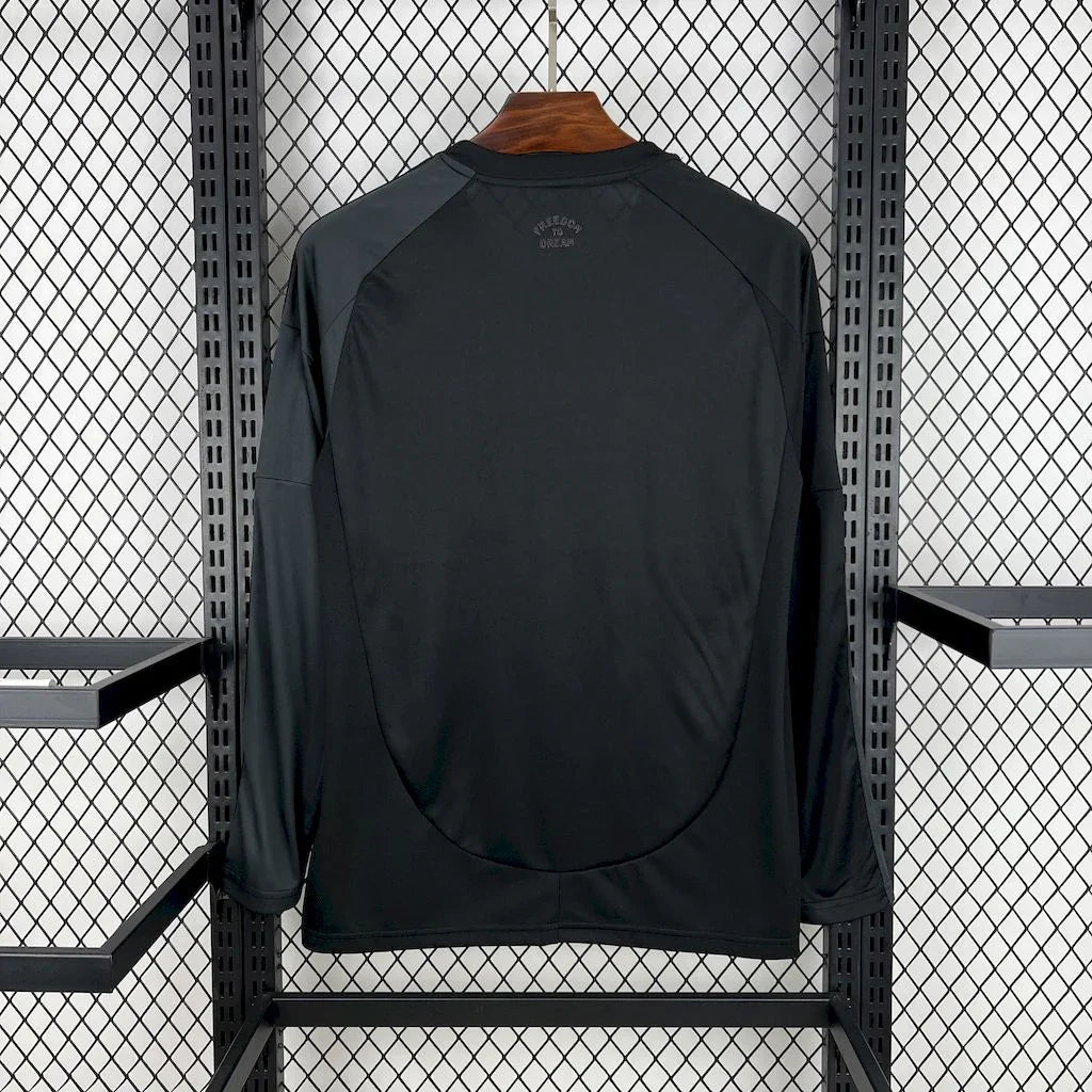 Maillot à manches longues Inter Miami 2025-26, marque Le 12 -ème Maillot, vue de face avec logo et design distinctif.