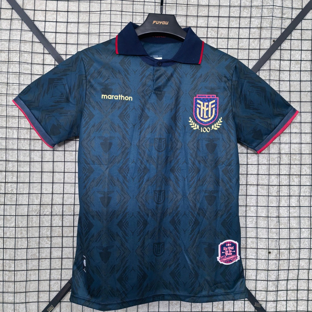 Maillot extérieur 25/26 Équateur Le 12 -ème Maillot, maillot de football avec couleurs de l'équipe nationale sur fond blanc