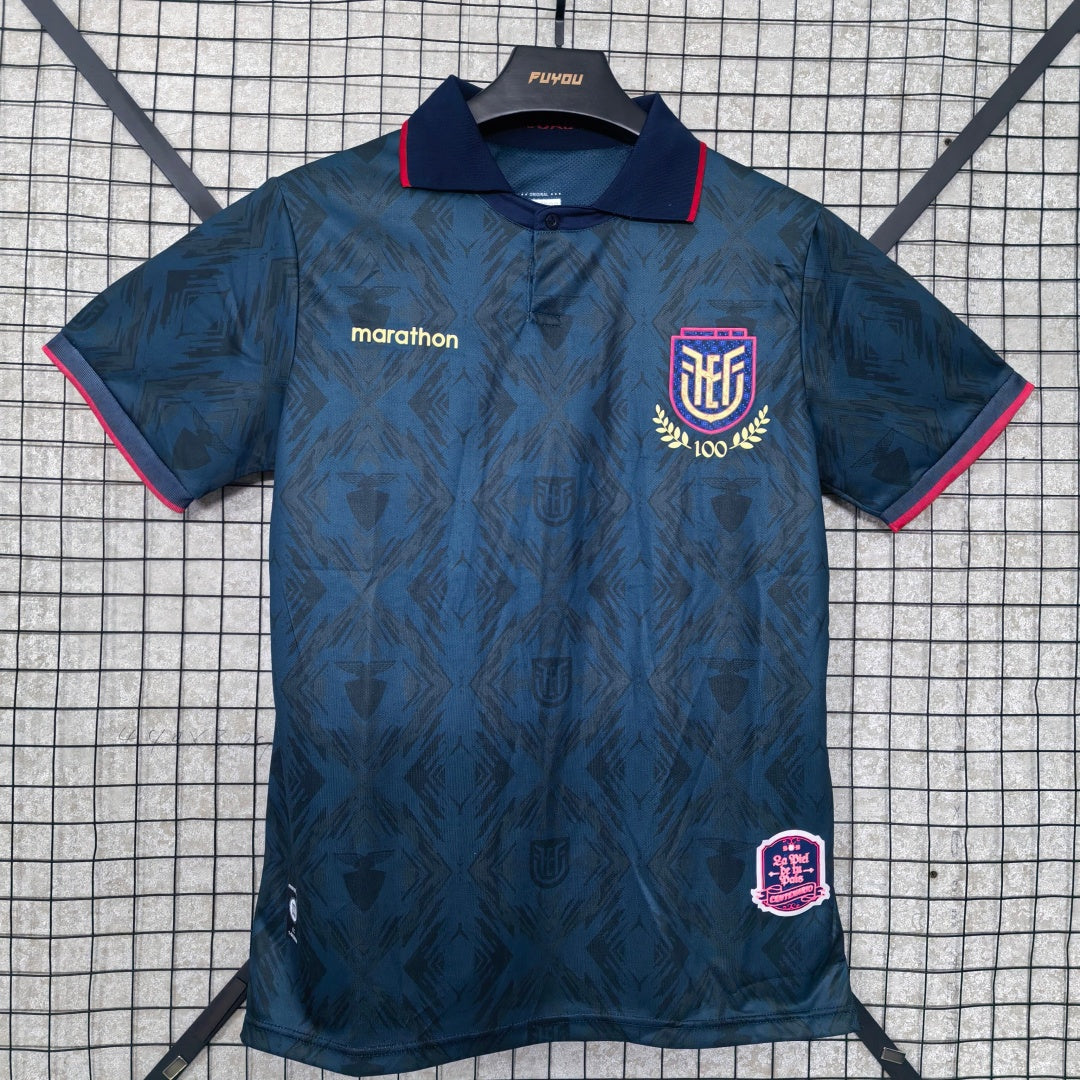 Maillot extérieur 25/26 Équateur Le 12 -ème Maillot, maillot de football avec couleurs de l'équipe nationale sur fond blanc