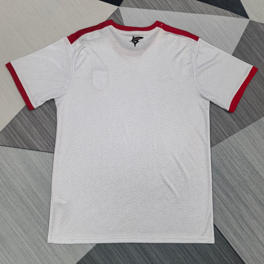 Maillot blanc 25/26 Cape Verde Le 12 -ème Maillot, maillot de football pour enfants, vue de face avec logo et détails.