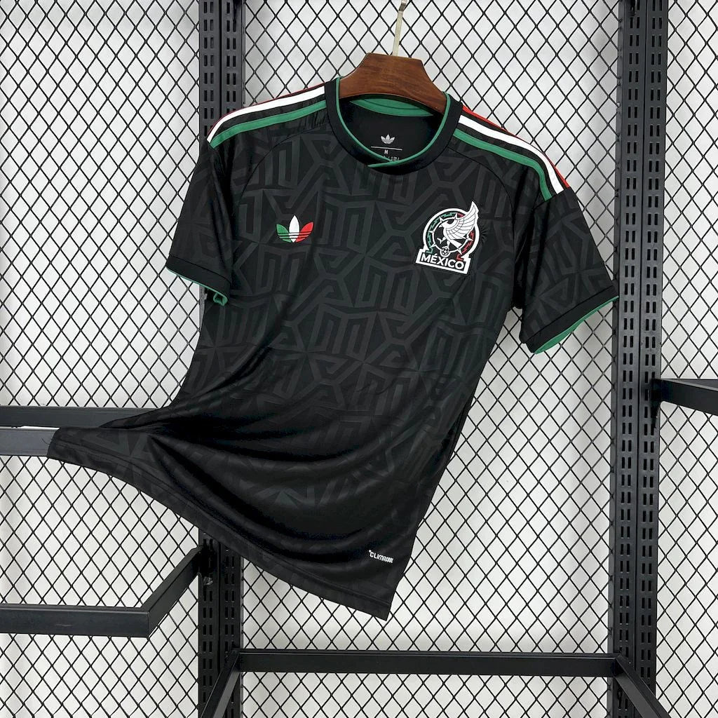 Maillot extérieur de l'équipe Mexique 2025-26, marque Le 12, vue de face avec logo et détails colorés.