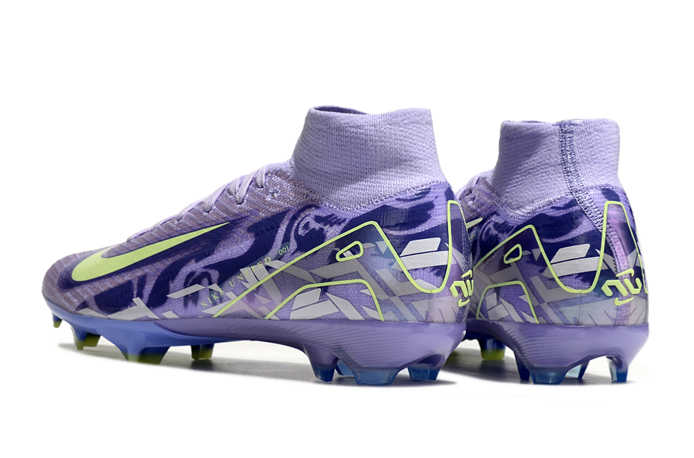 Crampons Mercurial Vapor XV Elite de Le 12 -ème Maillot, vue en gros plan avec semelles en acier et design de chaussures de sport