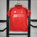 Maillot Nottingham Forest 2024-25 Le 12 -ème Maillot, maillot de football avec logo et détails du club Nottingham Forest.
