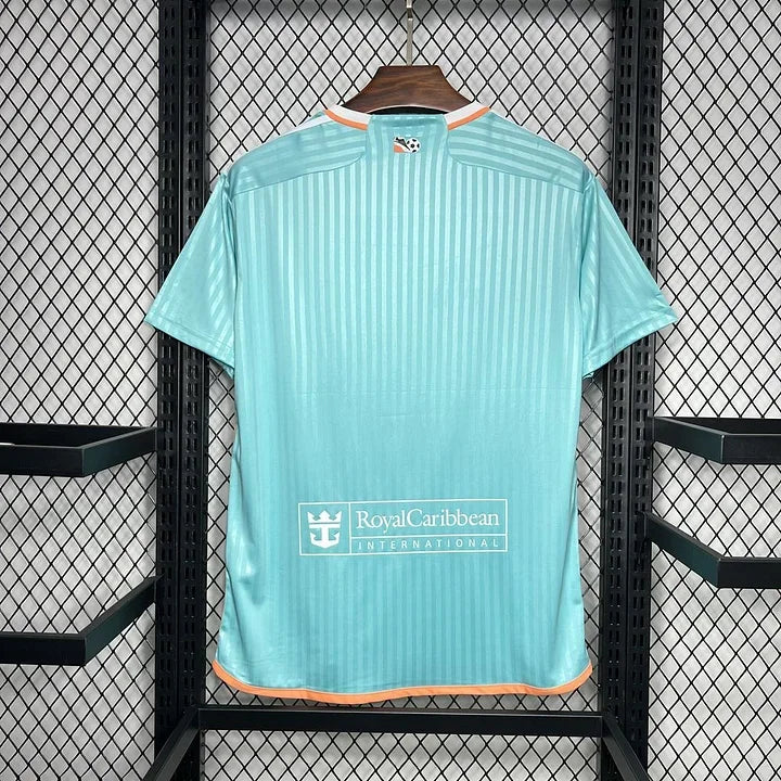 Maillot third vert de l'Inter Miami 2024/25, marque Le 12 -ème Maillot, vue du devant avec logo et détails du design.