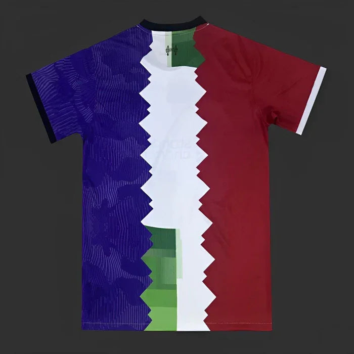 Maillot Liverpool saison 2023-2024 édition spéciale pré-match de la marque Le 12-ème Maillot, vue de face avec logo et design distinctif