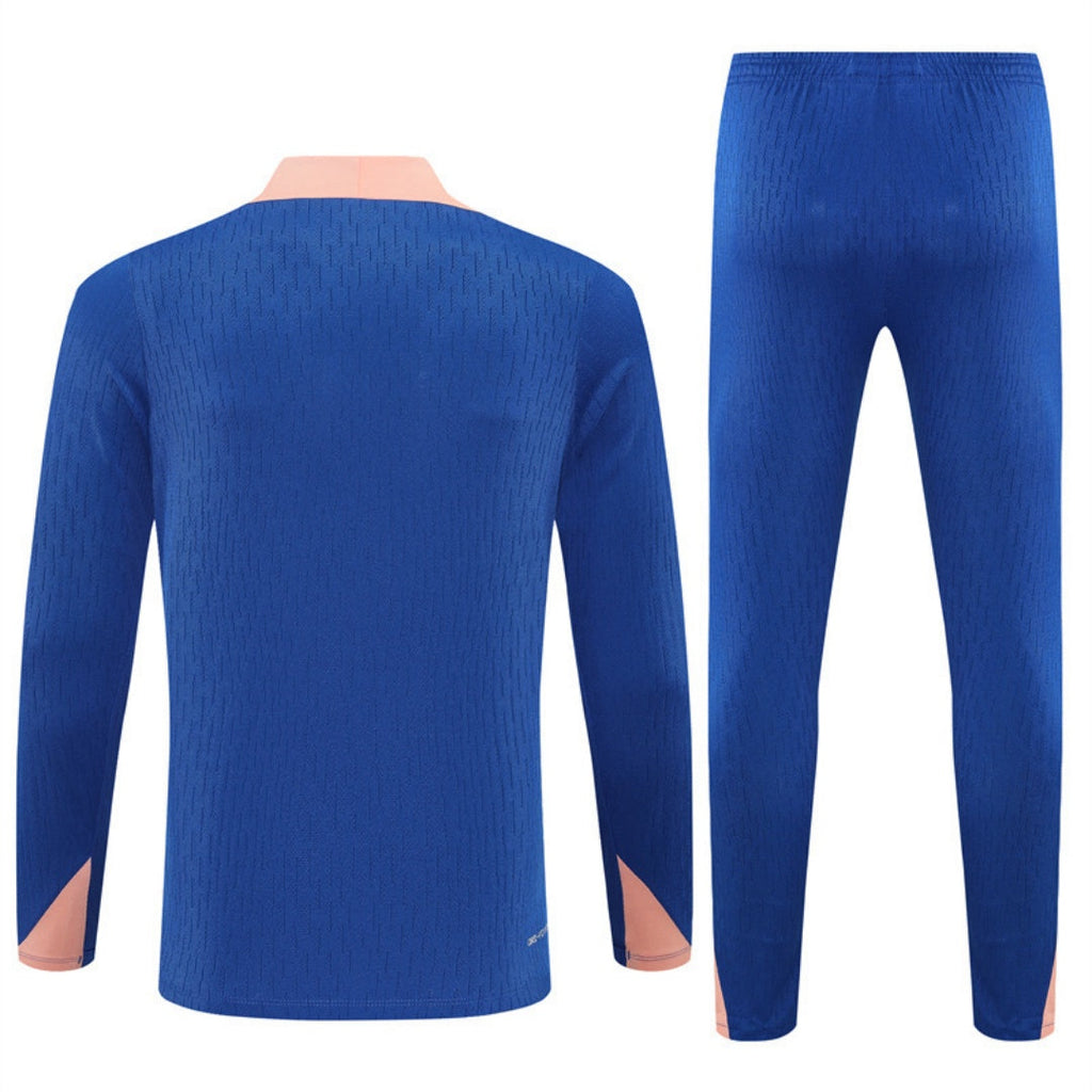 Ensemble France bleu pour enfant, marque Le 12 -ème Maillot, avec maillot et short assortis, mode sportive pour jeunes.
