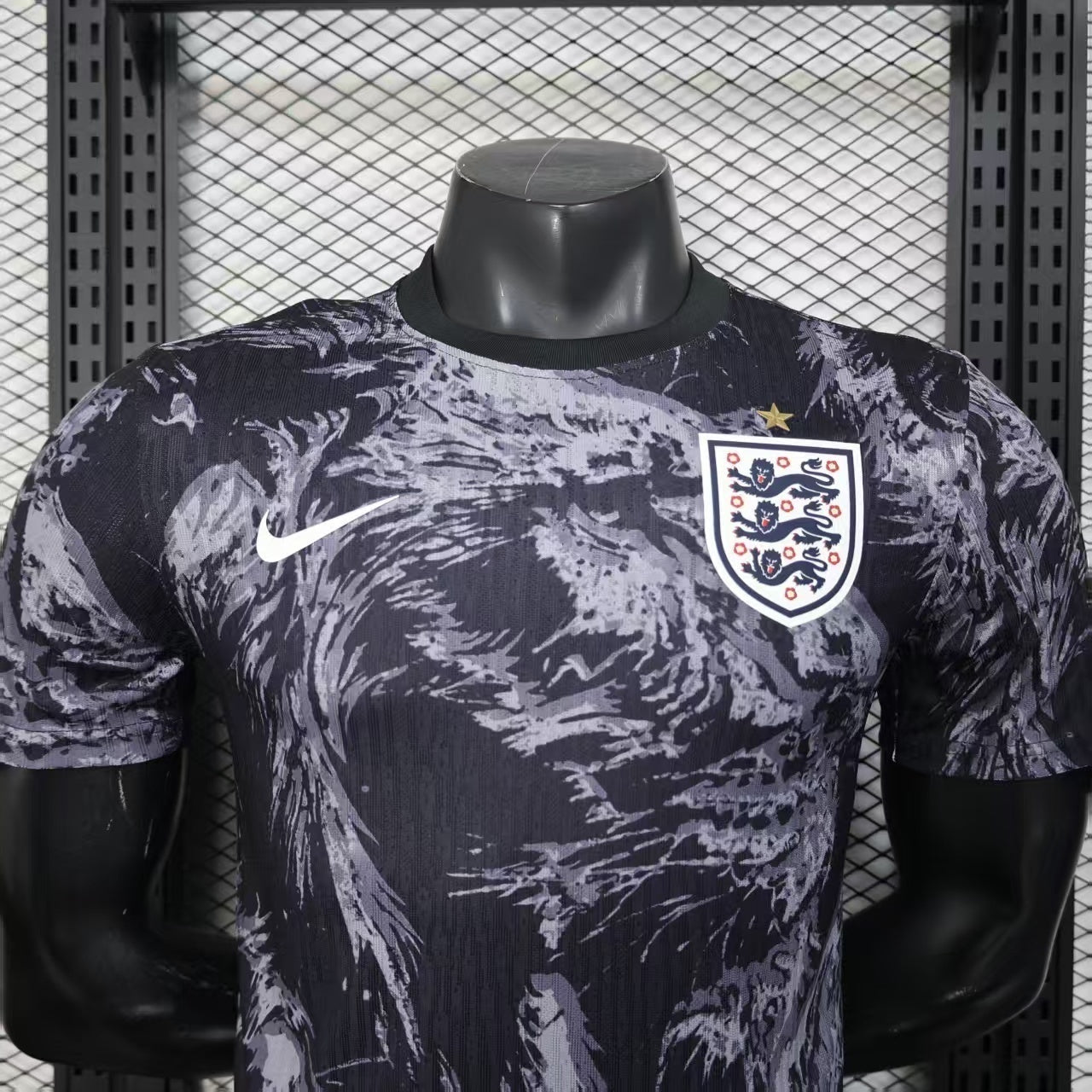 Maillot de football Angleterre Concept 2026 de la marque Le 12 -ème Maillot, vue de face avec design moderne et logo visible.