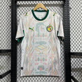 Maillot extérieur Sénégal 25/26 de Le 12 -ème Maillot, maillot de football avec logo national et design aux couleurs du Sénégal.