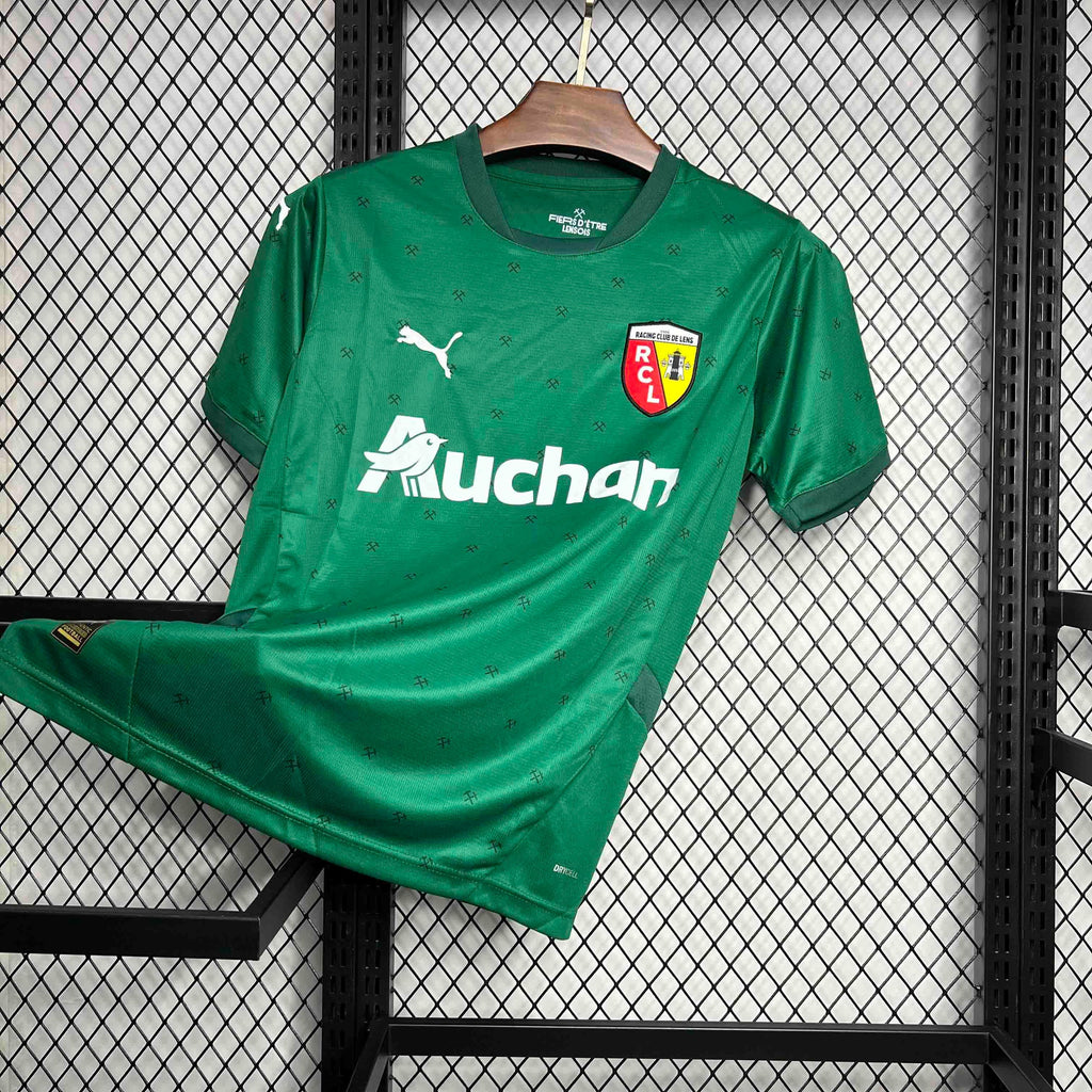 Maillot extérieur Le 12 -ème Maillot 2024-25, vue de face, avec logo et détails du design sportif.