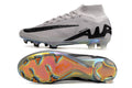 Crampons Mercurial Superfly IX Elite pour football, chaussures de sport avec crampons en métal et design moderne.