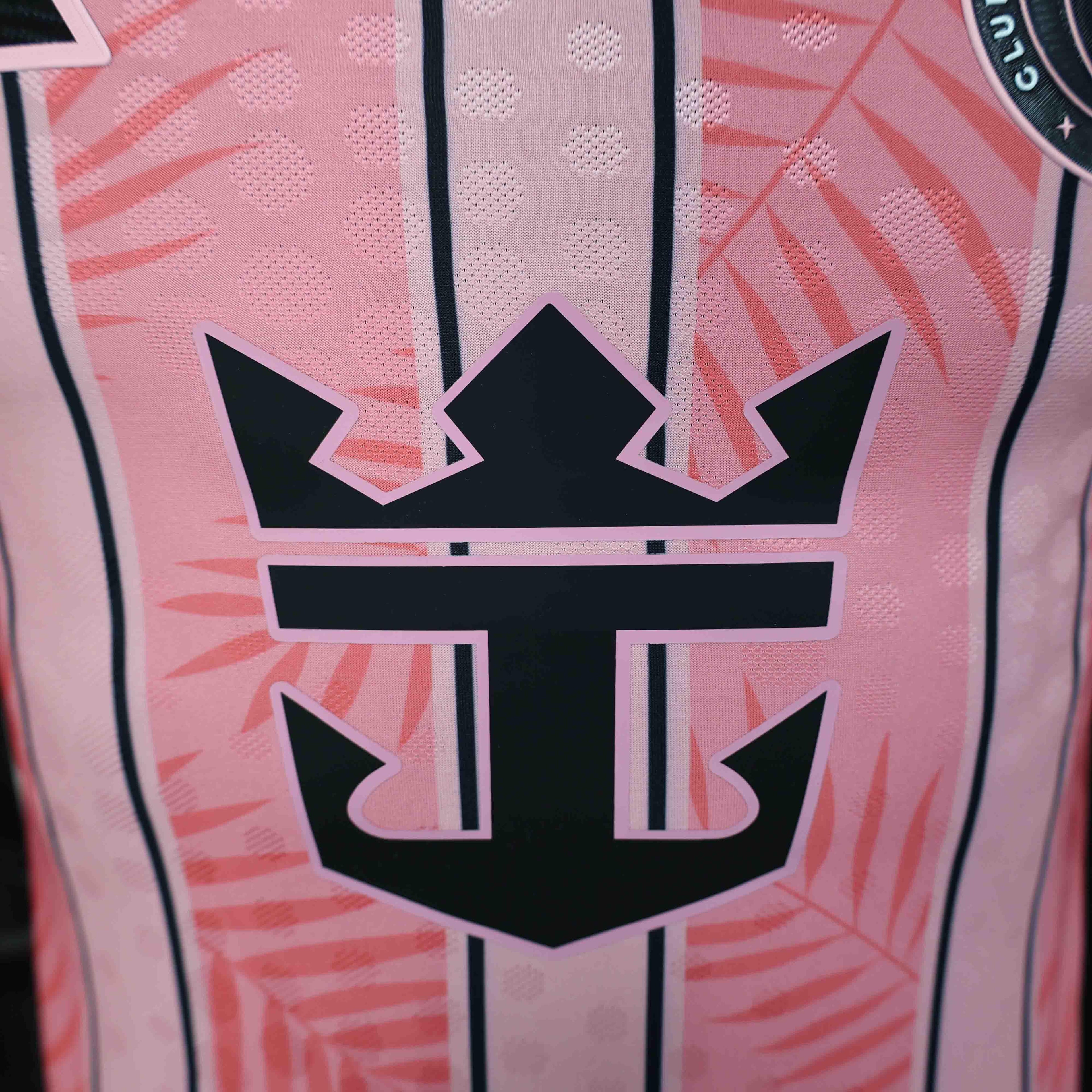 Maillot de football Miami 2025/26 Le 12 -ème Maillot, vue front avec logo et design coloré.
