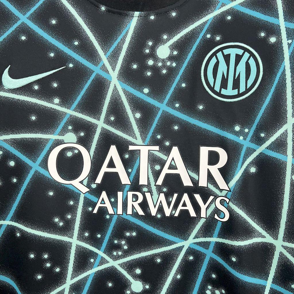 Maillot concept Inter Milan 2025-26 de la marque Le 12-ème Maillot, vue de face avec logo et design moderne.