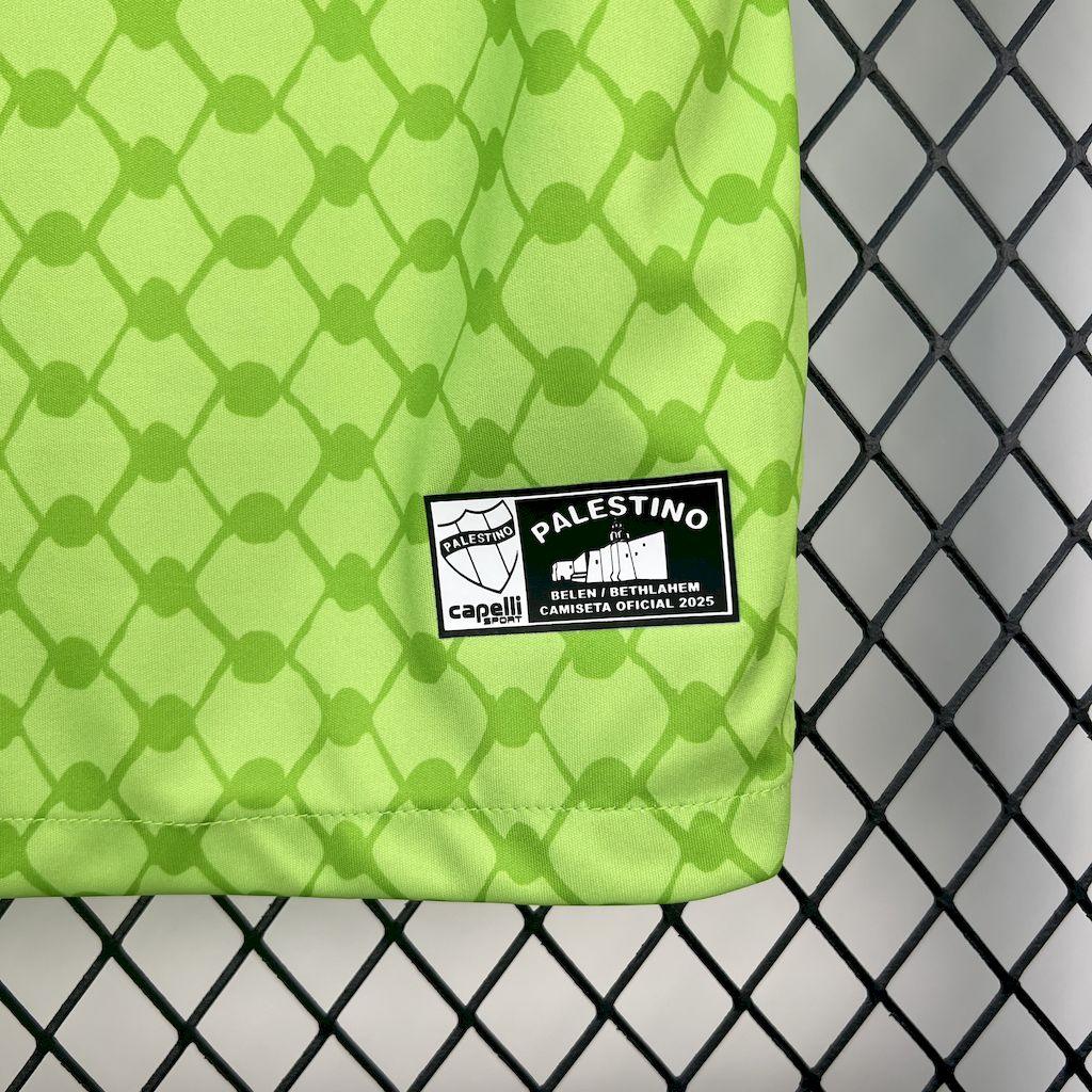 Maillot de football Palestine 2025/26 de la marque Le 12 -ème Maillot, vue de face avec détails du design et logos.