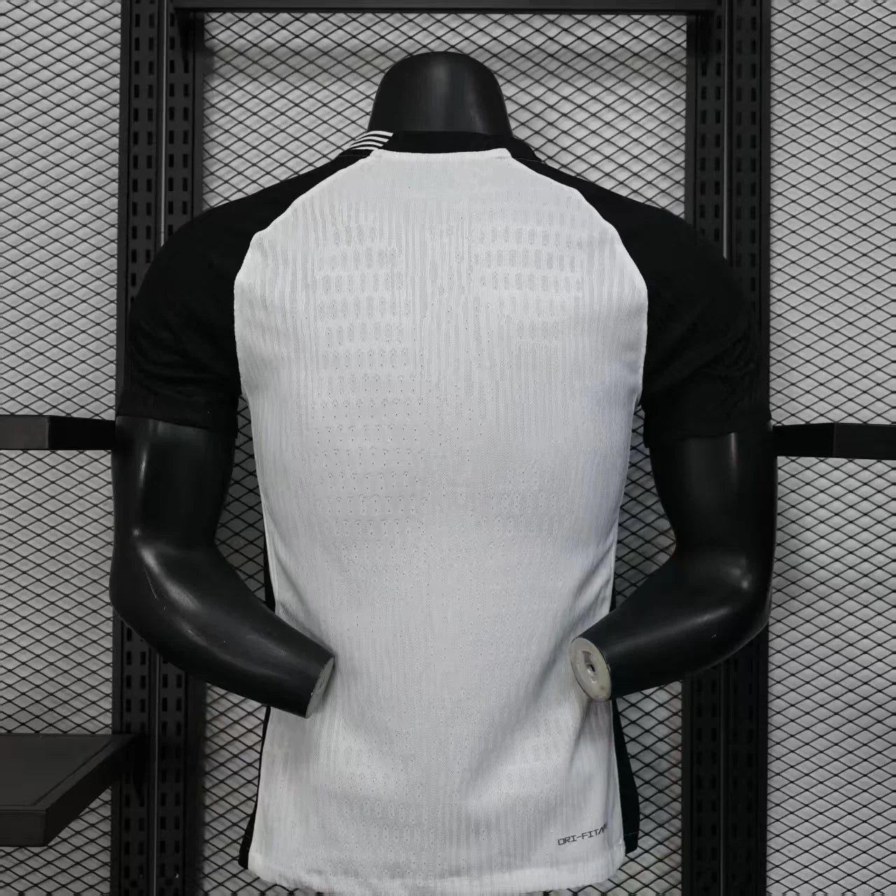 Maillot Corinthien 2025/26 Le 12 -ème Maillot, maillot de football avec logos et design officiel, vue de face.