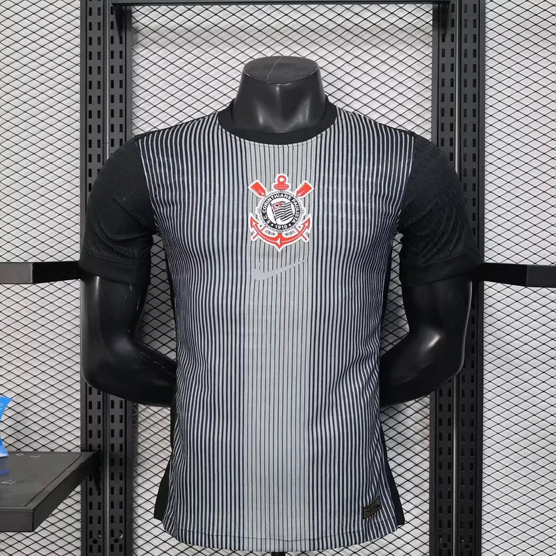 Maillot de football Corinthians 2025-26, marque Le 12 -ème Maillot, avec logo et design moderne, porté par un joueur.