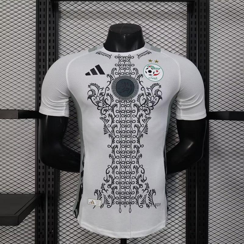 Maillot de football Algérie concept 2025-26 de la marque Le 12 -ème Maillot, vue front avec logo et motifs.