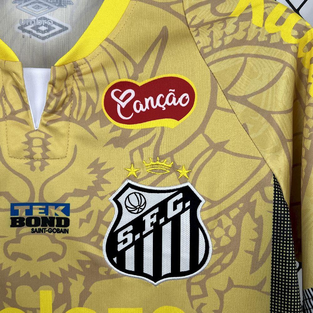 Maillot Santos concept 2025-26 de Le 12 -ème Maillot, design moderne et sportif en tissu léger, vue avant.
