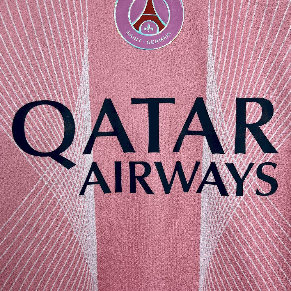 Maillot PSG concept 2025-26 de Le 12 -ème Maillot, maillot de football avec logo du PSG et design moderne.